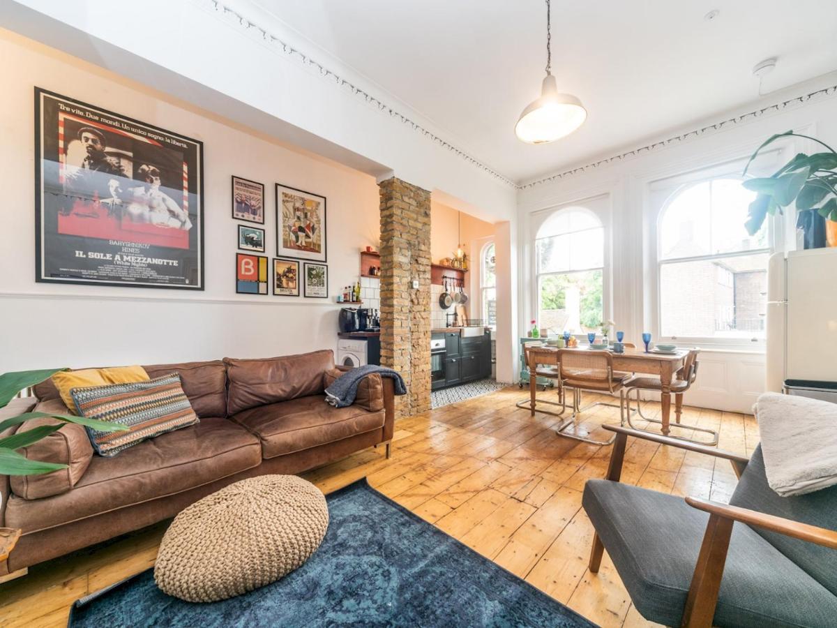 Pass The Keys Rustic And Quirky Flat In Charming Charlton Village London Eksteriør billede