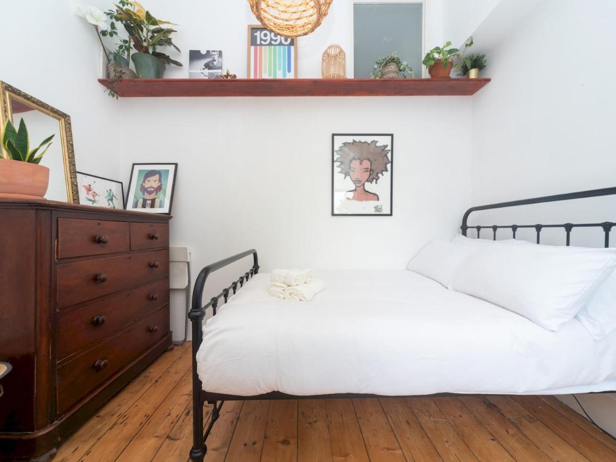 Pass The Keys Rustic And Quirky Flat In Charming Charlton Village London Eksteriør billede