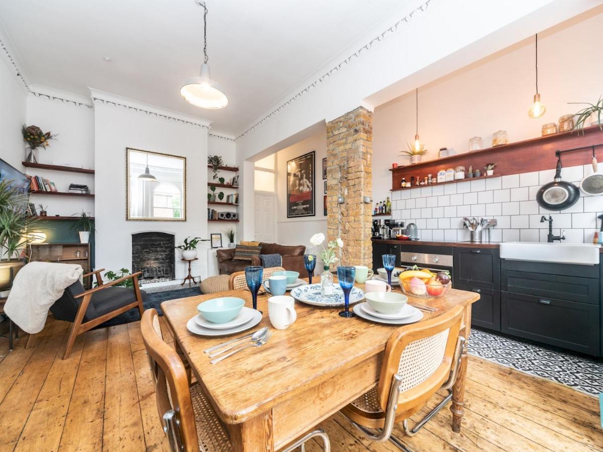 Pass The Keys Rustic And Quirky Flat In Charming Charlton Village London Eksteriør billede