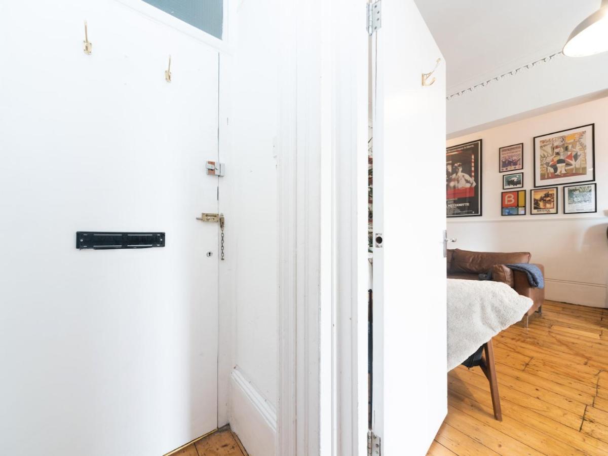 Pass The Keys Rustic And Quirky Flat In Charming Charlton Village London Eksteriør billede
