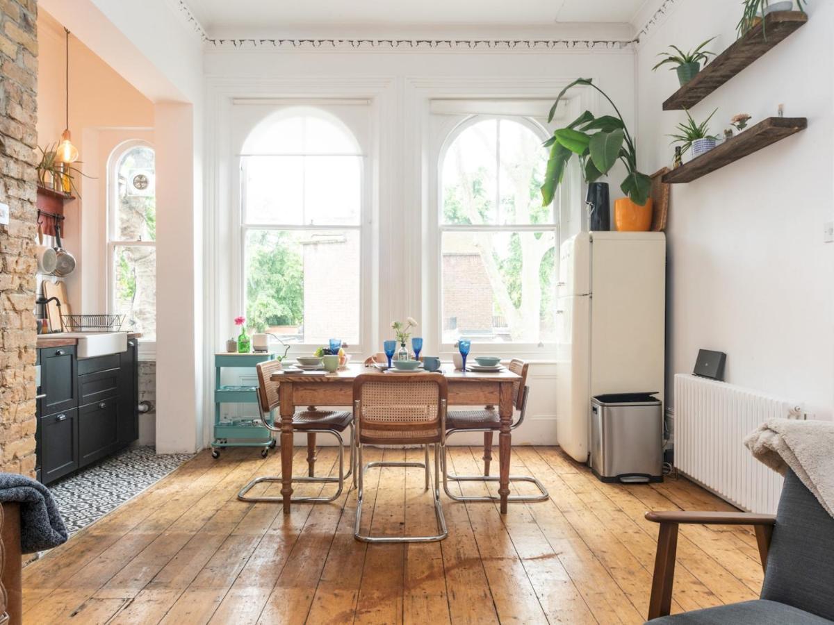Pass The Keys Rustic And Quirky Flat In Charming Charlton Village London Eksteriør billede