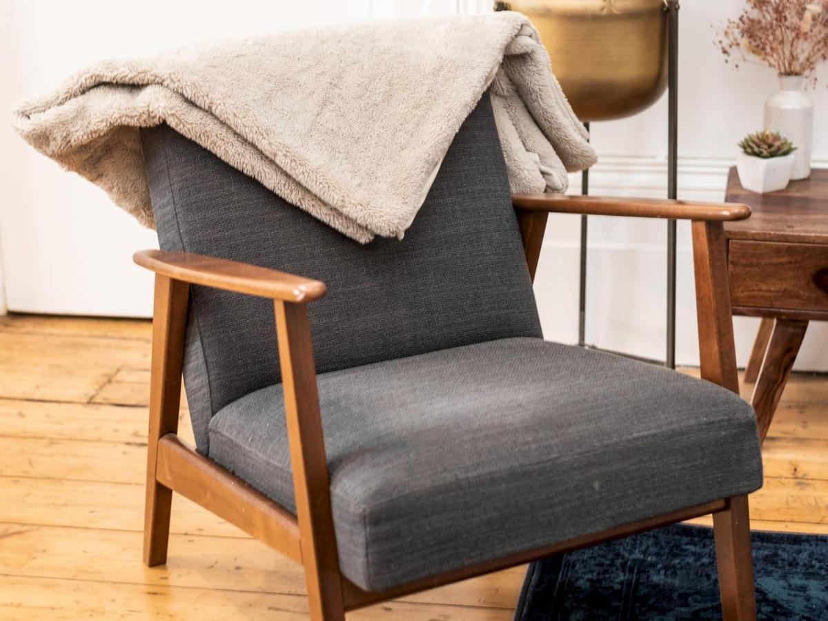 Pass The Keys Rustic And Quirky Flat In Charming Charlton Village London Eksteriør billede