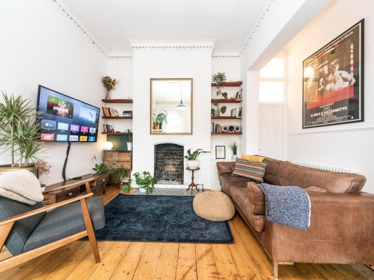 Pass The Keys Rustic And Quirky Flat In Charming Charlton Village London Eksteriør billede