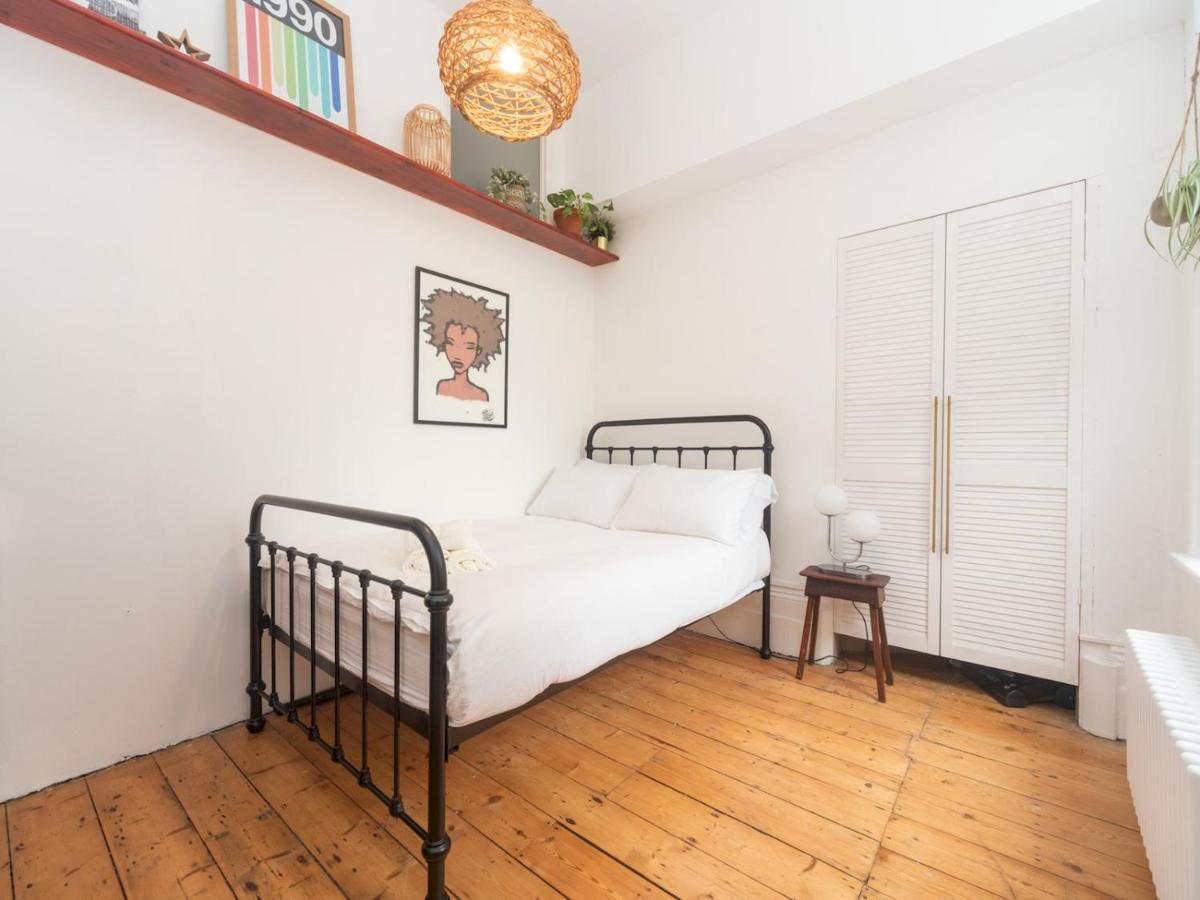 Pass The Keys Rustic And Quirky Flat In Charming Charlton Village London Eksteriør billede