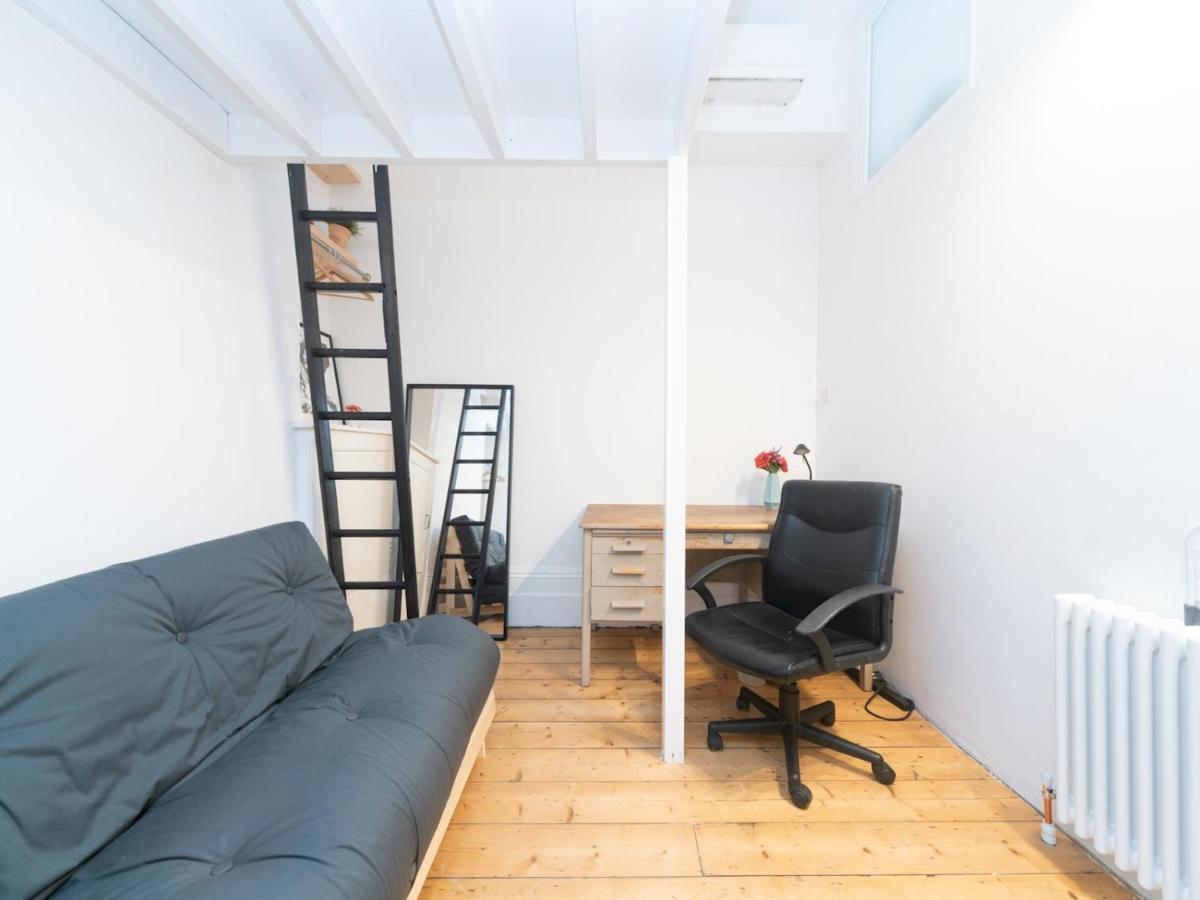 Pass The Keys Rustic And Quirky Flat In Charming Charlton Village London Eksteriør billede