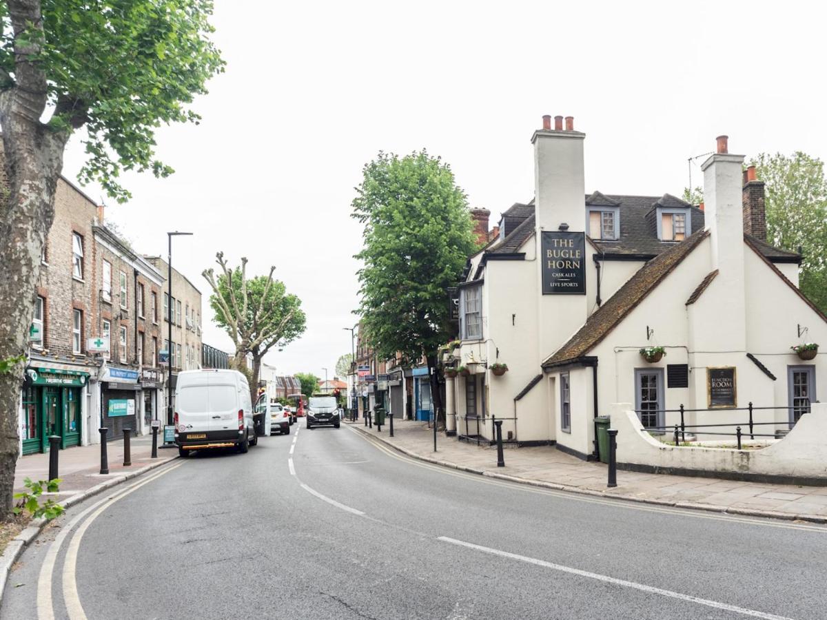 Pass The Keys Rustic And Quirky Flat In Charming Charlton Village London Eksteriør billede